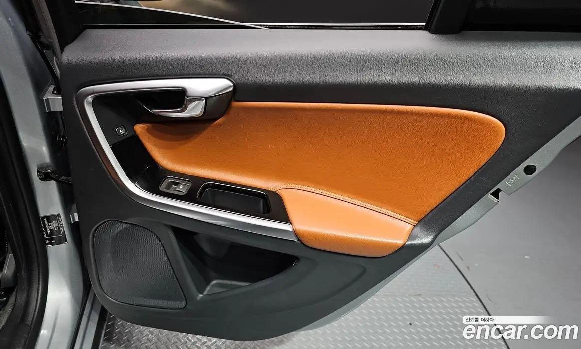 Volvo S60 2017 2.0 автомат (гидро), фото 15