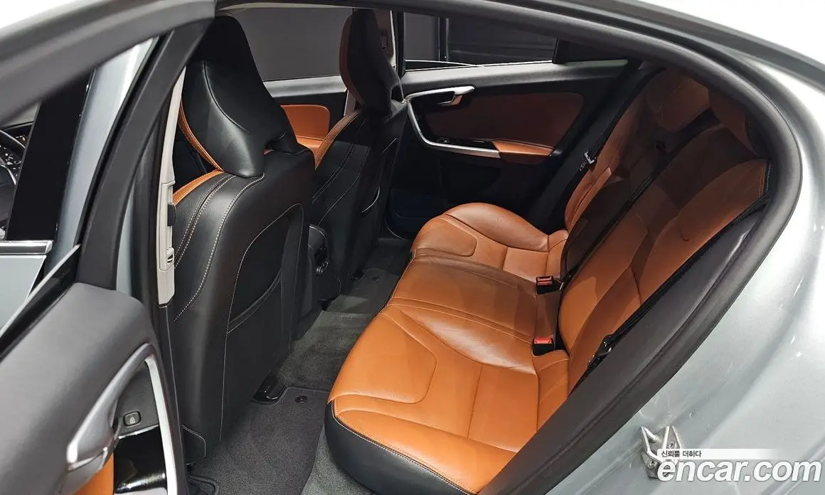 Volvo S60 2017 2.0 автомат (гидро), фото 17