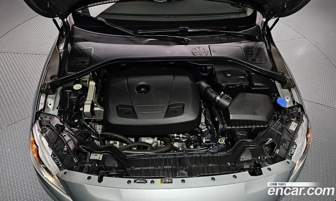 Volvo S60 2017 2.0 автомат (гидро), фото 6