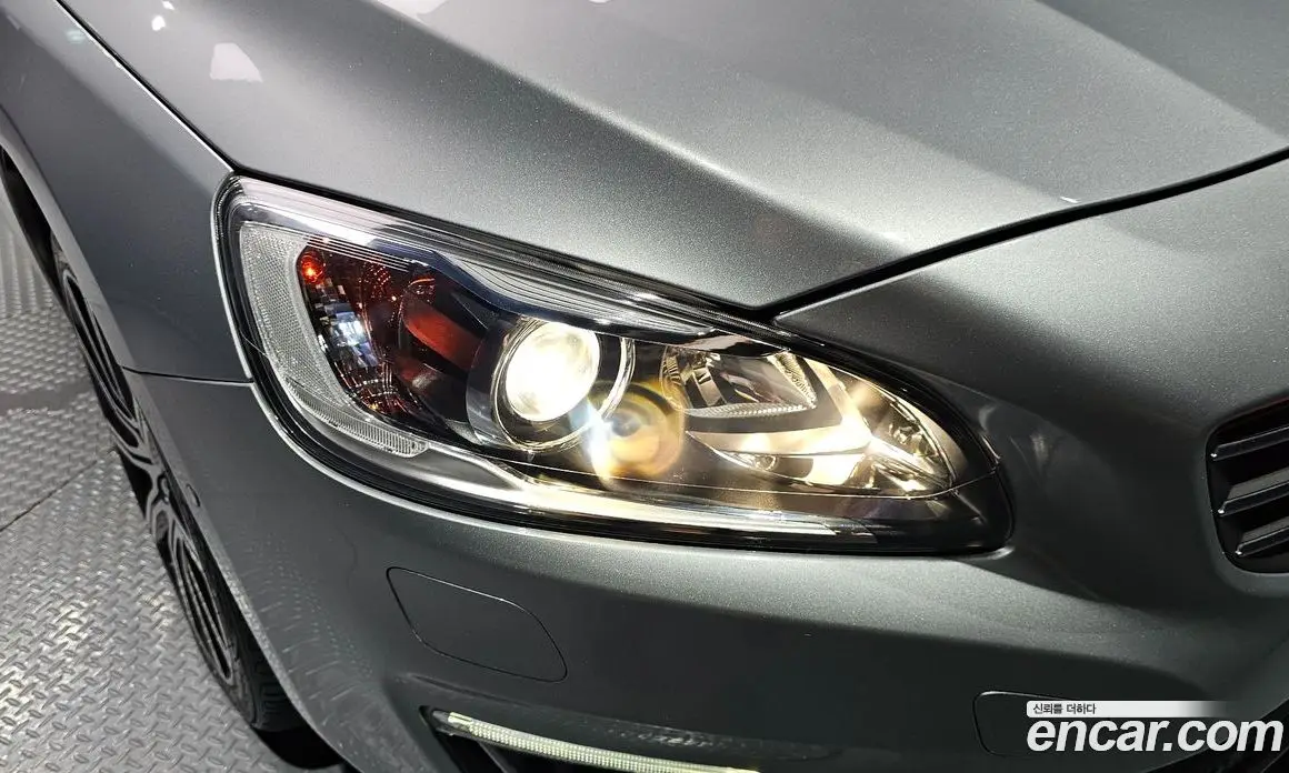 Volvo S60 2017 2.0 автомат (гидро), фото 8