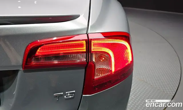 Volvo S60 2017 2.0 автомат (гидро), миниатюра 9