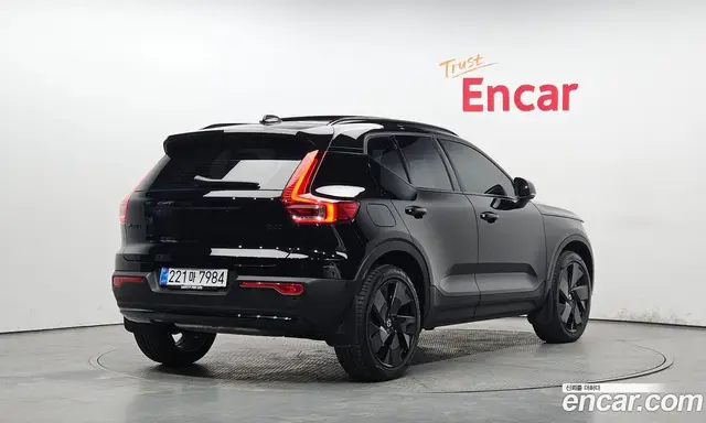 Volvo XC40 2025 2.0 автомат (гидро), миниатюра 2