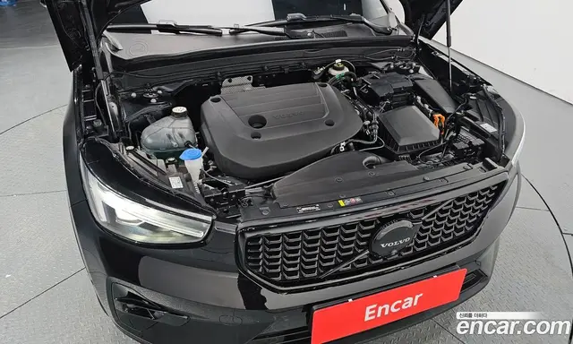 Volvo XC40 2025 2.0 автомат (гидро), миниатюра 6
