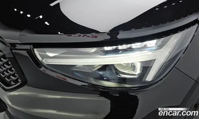 Volvo XC40 2025 2.0 автомат (гидро), миниатюра 8
