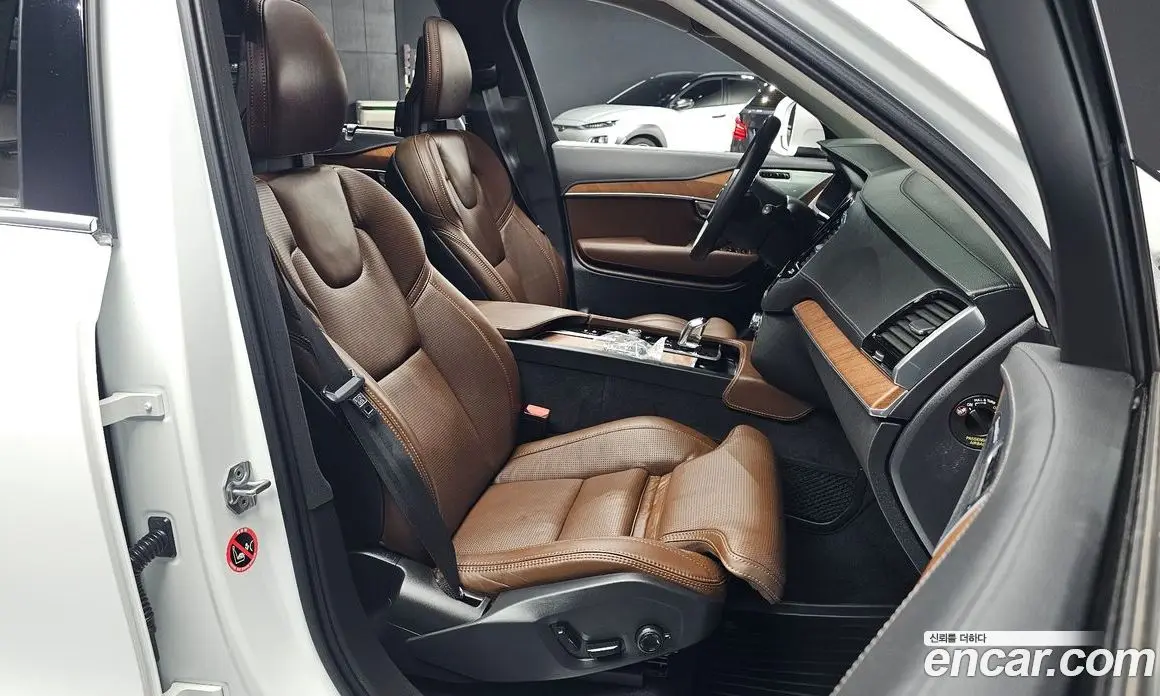 Volvo XC90 2019 2.0 автомат (гидро), фото 15