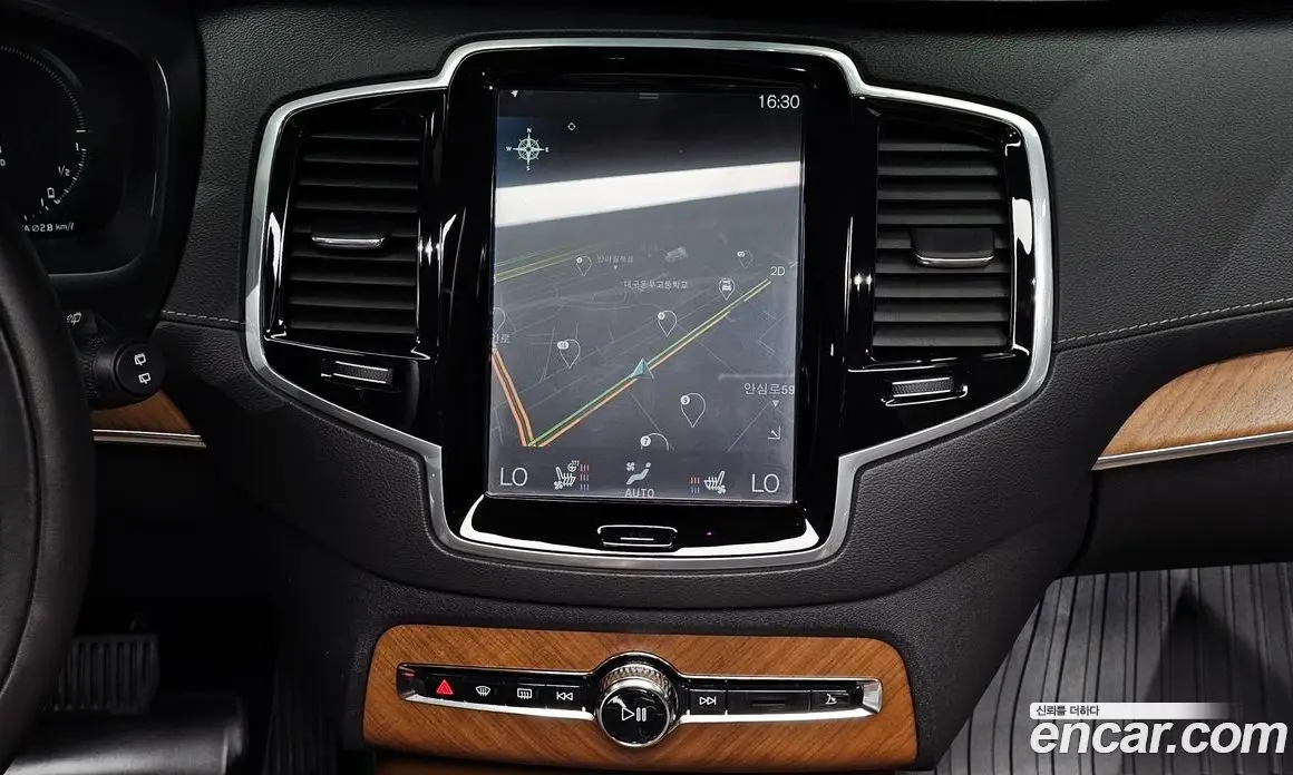 Volvo XC90 2019 2.0 автомат (гидро), фото 18
