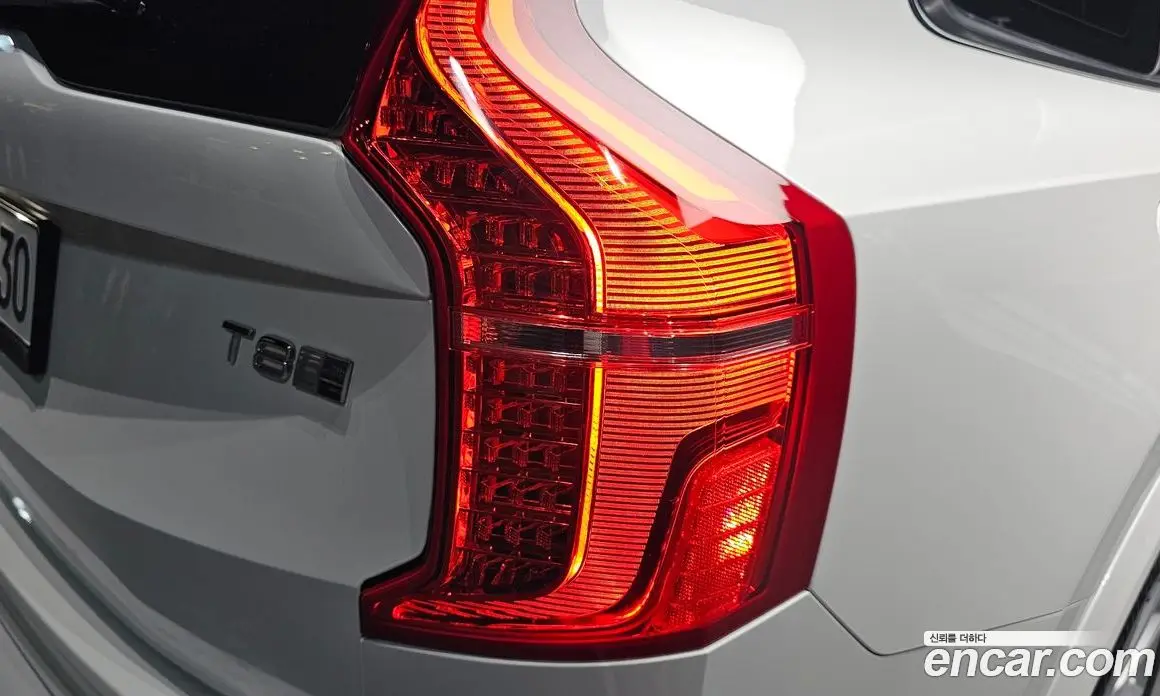 Volvo XC90 2019 2.0 автомат (гидро), фото 8