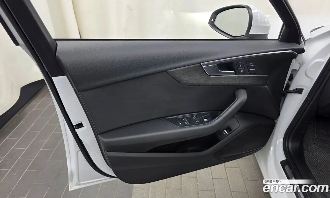 Audi A4 2019 2.0 автомат (гидро), фото 14 Audi A4 2019 2.0 автомат (гидро), фото 14