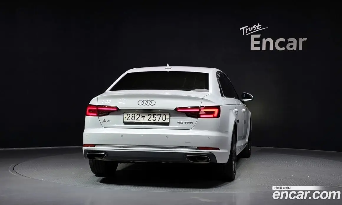 Audi A4 2019 2.0 автомат (гидро), фото 4 Audi A4 2019 2.0 автомат (гидро), фото 4
