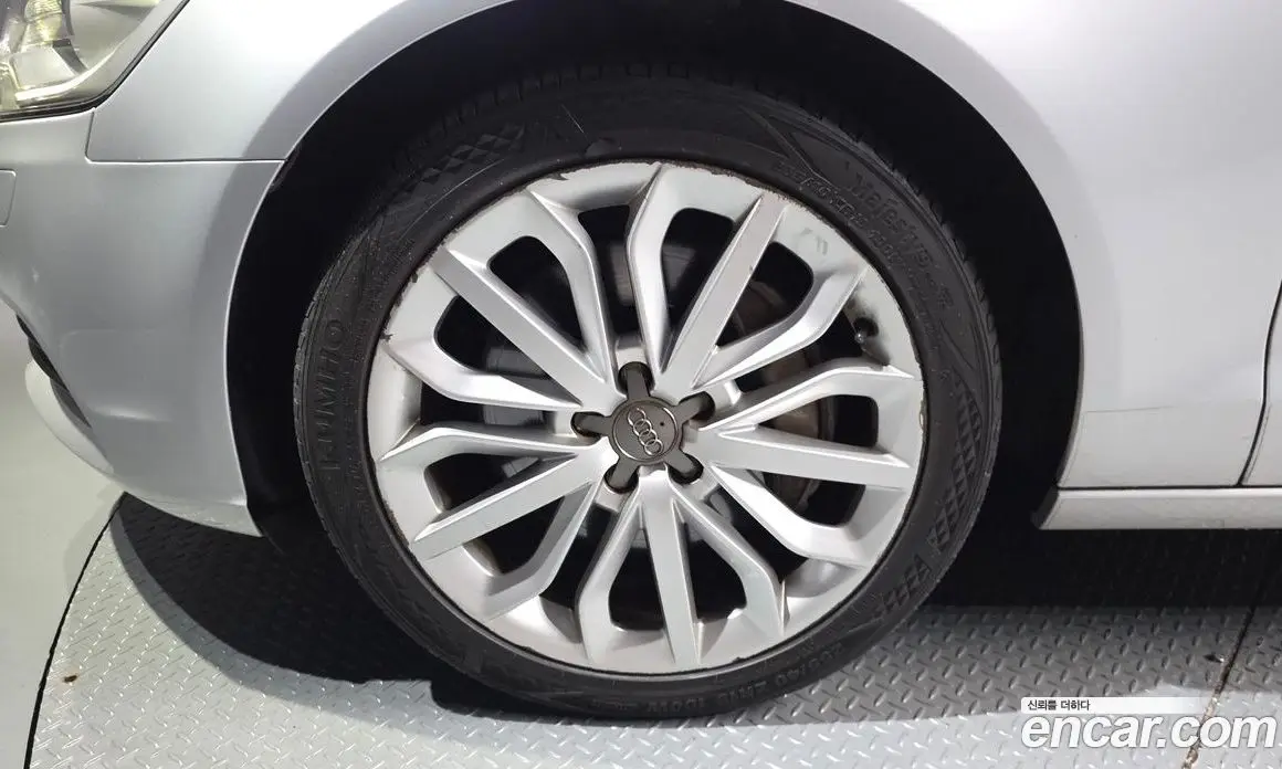 Audi A6 2012 3.0 автомат (гидро), фото 5 Audi A6 2012 3.0 автомат (гидро), фото 5