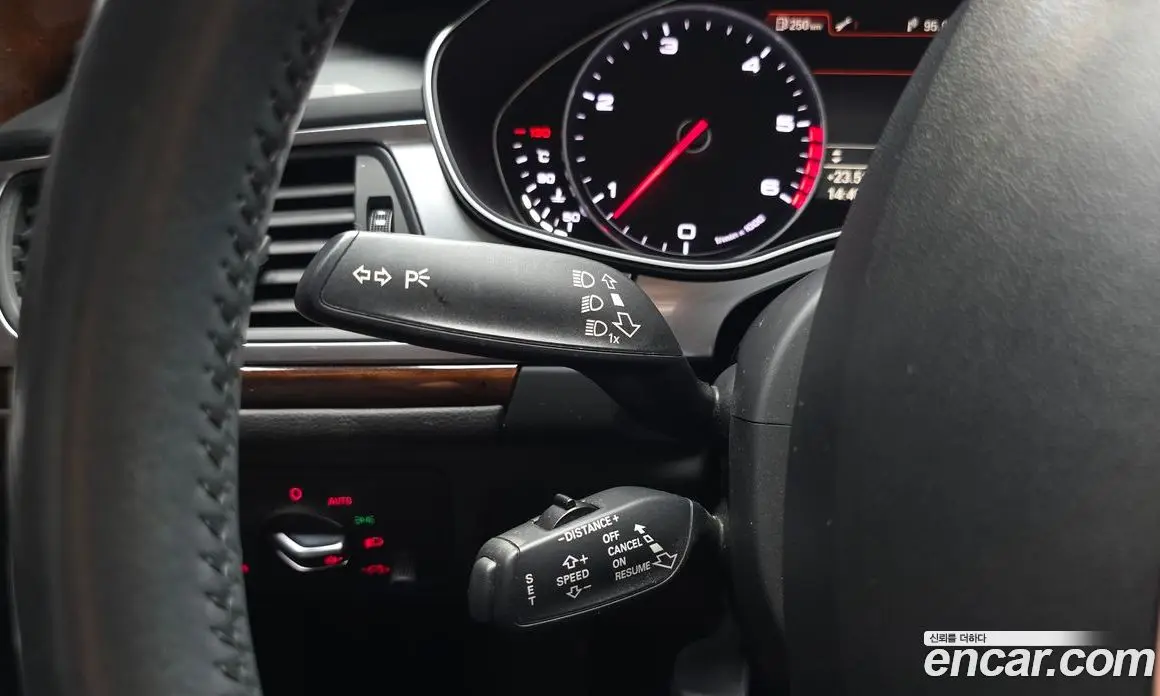 Audi A6 2015 3.0 автомат (гидро), фото 19