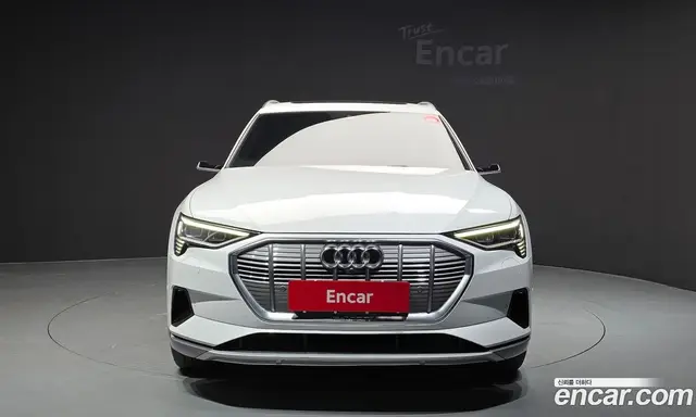 Audi e-tron 2022 0.2 автомат (гидро), миниатюра 3 Audi e-tron 2022 0.2 автомат (гидро), миниатюра 3