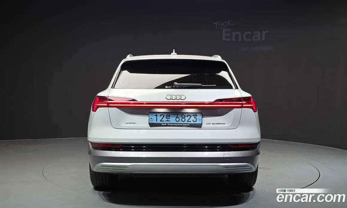 Audi e-tron 2022 0.2 автомат (гидро), фото 4 Audi e-tron 2022 0.2 автомат (гидро), фото 4