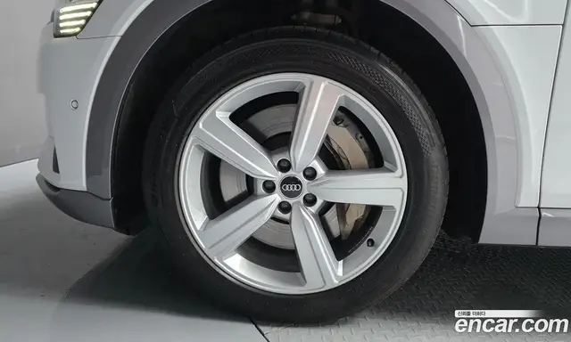 Audi e-tron 2022 0.2 автомат (гидро), миниатюра 5 Audi e-tron 2022 0.2 автомат (гидро), миниатюра 5