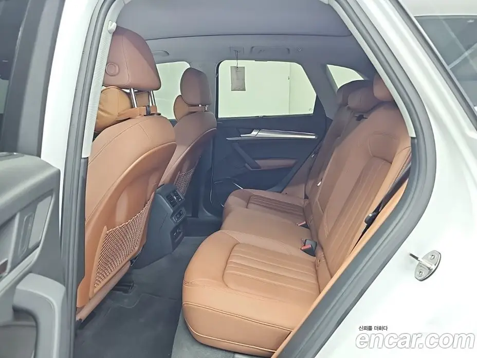 Audi Q5 2022 2.0 автомат (гидро), фото 12