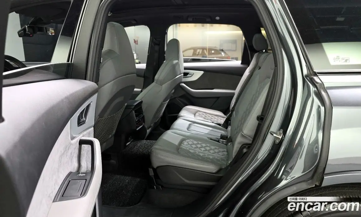 Audi Q7 2022 3.0 автомат (гидро), фото 16