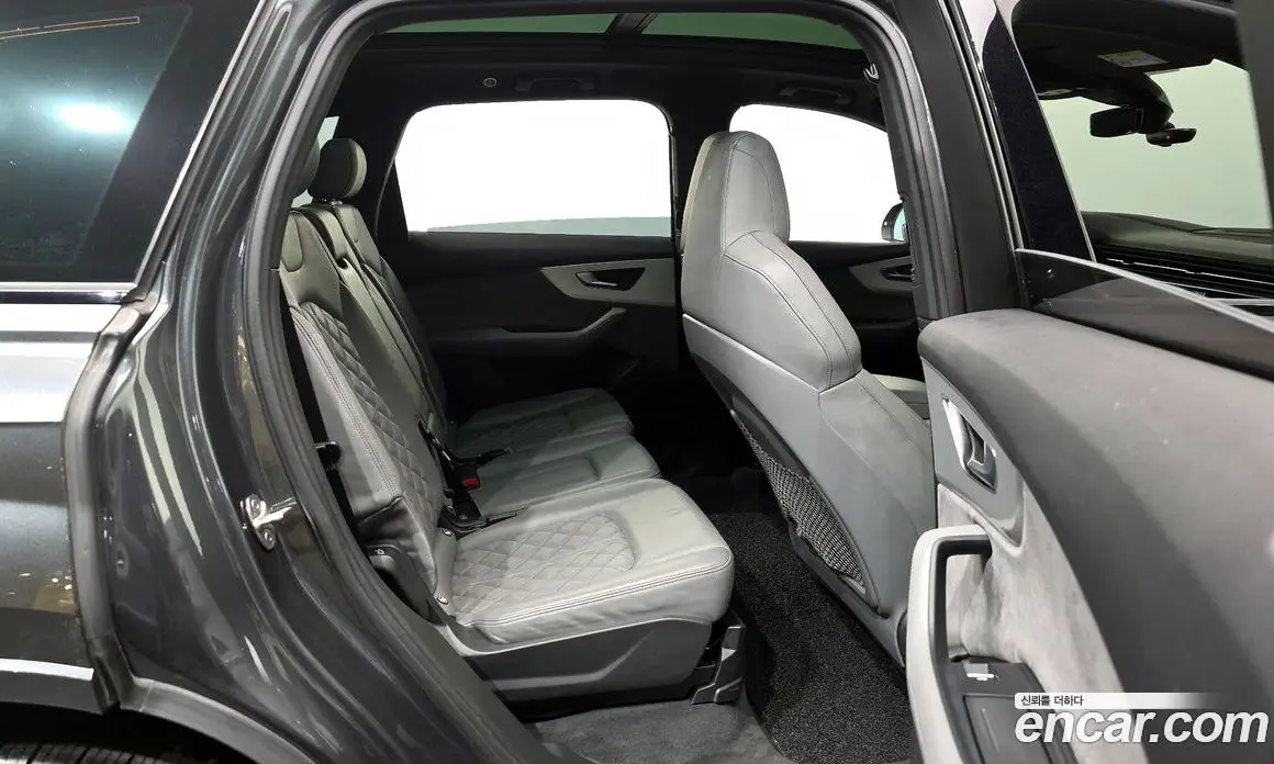 Audi Q7 2022 3.0 автомат (гидро), фото 18