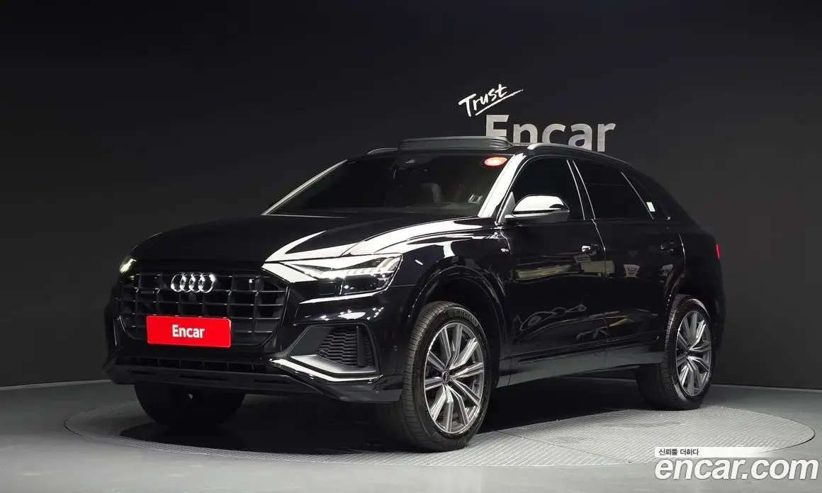Audi Q8 2021 3.0 автомат (гидро), фото 1 Audi Q8 2021 3.0 автомат (гидро), фото 1