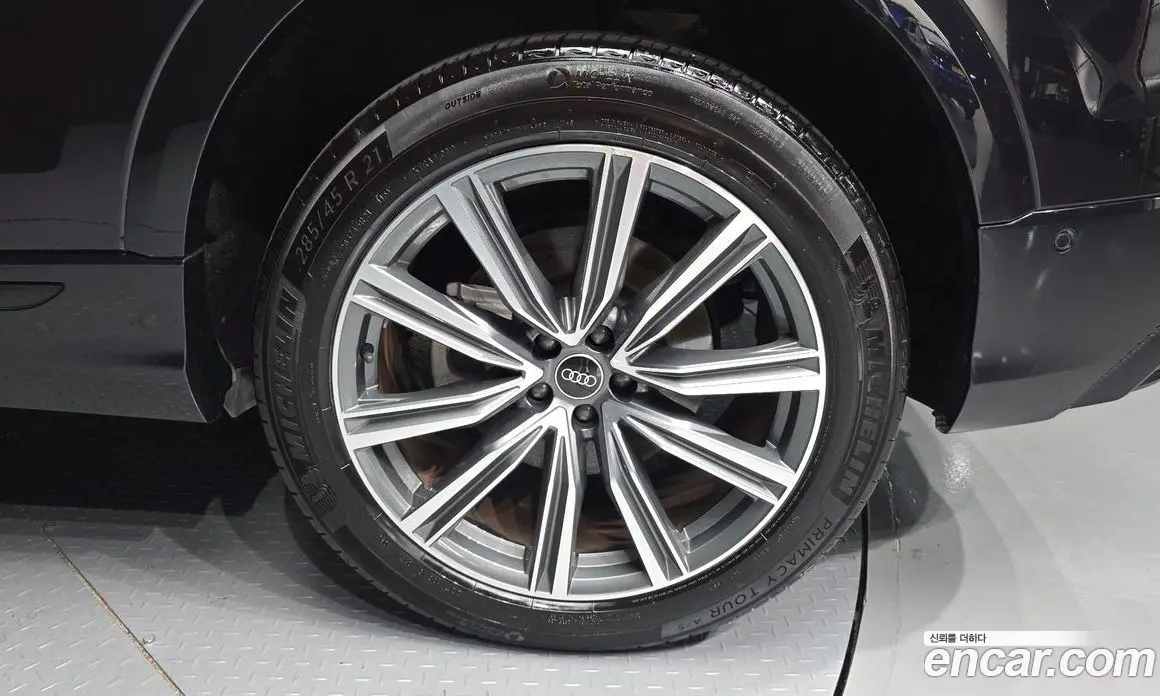 Audi Q8 2021 3.0 автомат (гидро), фото 5 Audi Q8 2021 3.0 автомат (гидро), фото 5