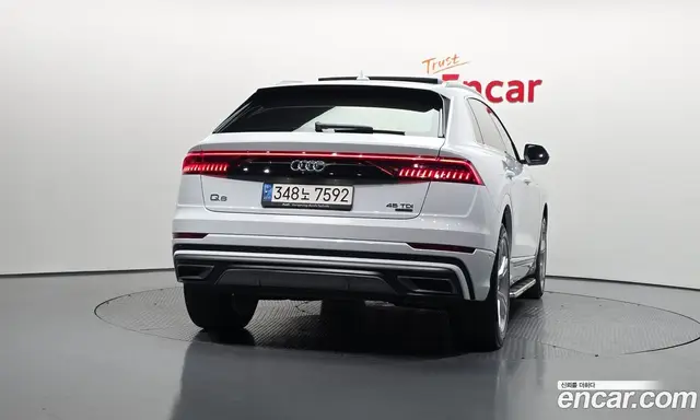Audi Q8 2022 3.0 автомат (гидро), миниатюра 4