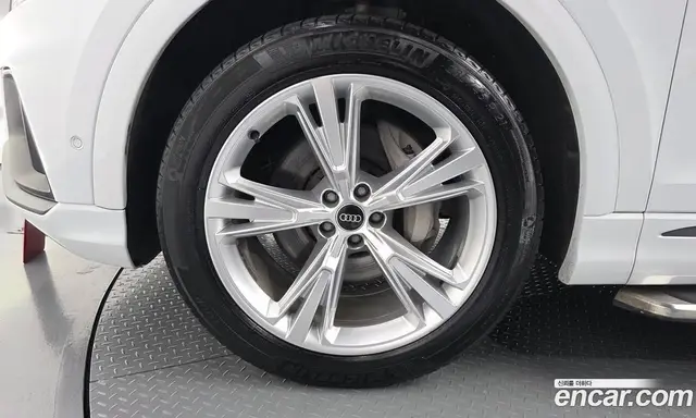 Audi Q8 2022 3.0 автомат (гидро), миниатюра 5