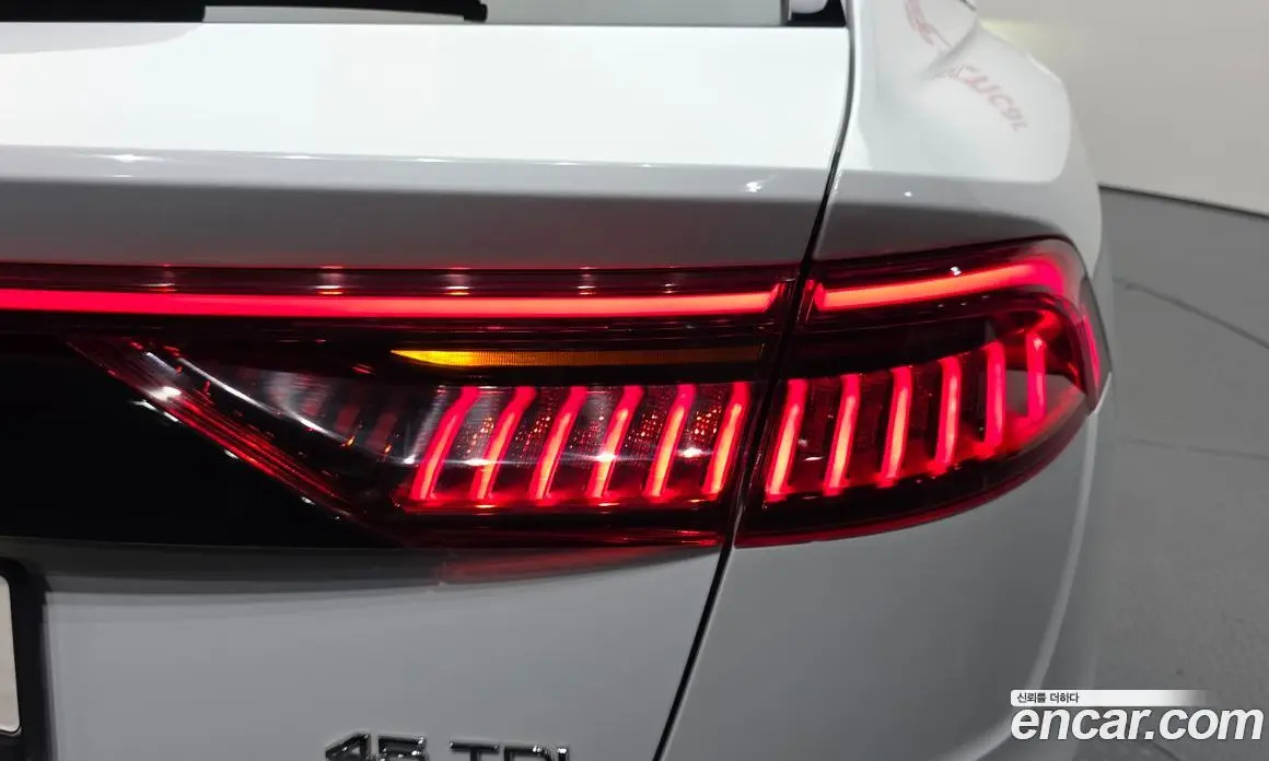 Audi Q8 2022 3.0 автомат (гидро), фото 9