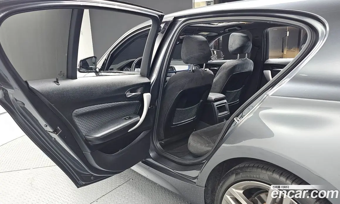 BMW 1 серия 2018 2.0 автомат (гидро), фото 18 BMW 1 серия 2018 2.0 автомат (гидро), фото 18
