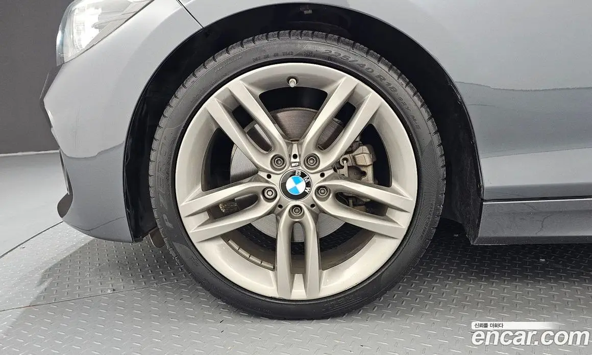 BMW 1 серия 2018 2.0 автомат (гидро), фото 5 BMW 1 серия 2018 2.0 автомат (гидро), фото 5
