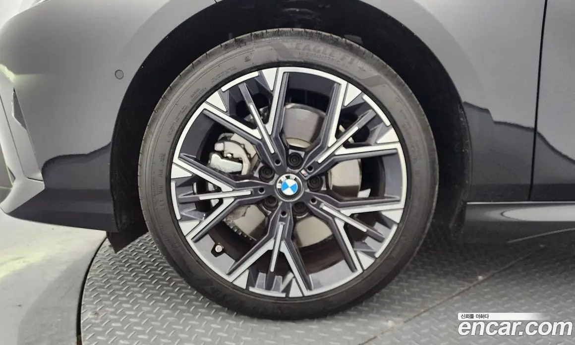 BMW 1 серия 2026 2.0 автомат (гидро), фото 5 BMW 1 серия 2026 2.0 автомат (гидро), фото 5