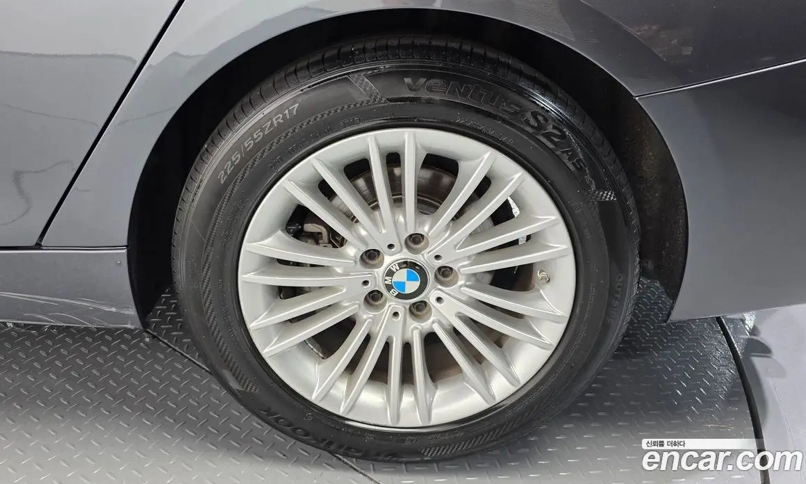 BMW 3 серия 2018 2.0 автомат (гидро), фото 7