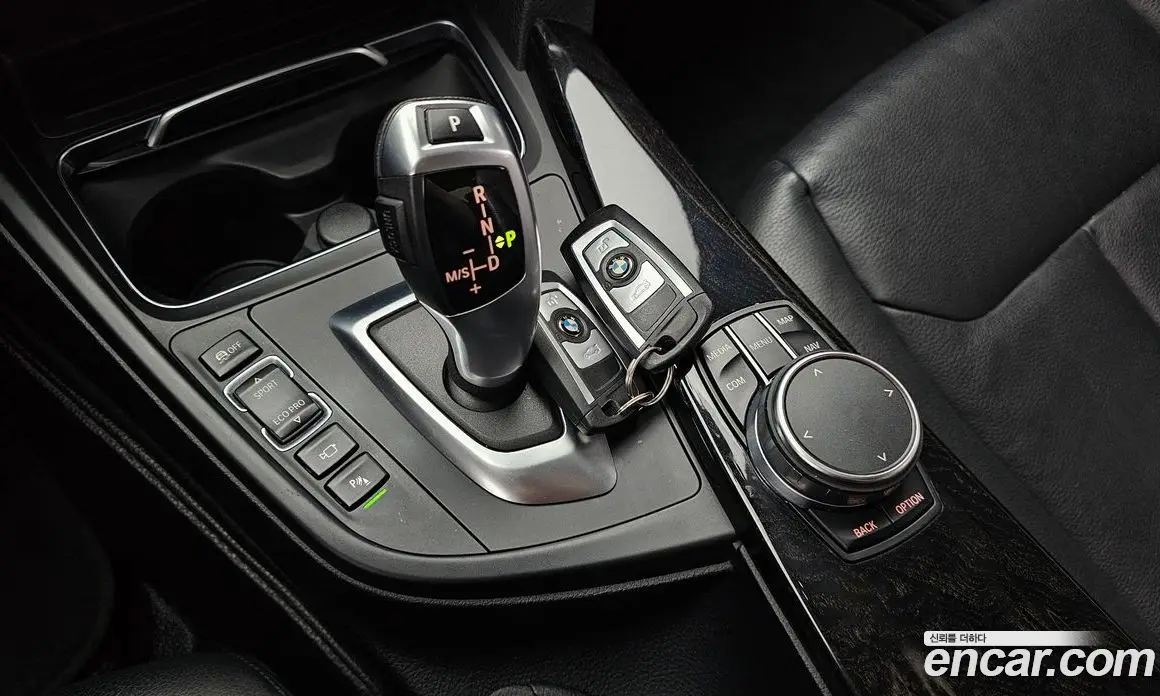 BMW 3 серия 2018 2.0 автомат (гидро), фото 12