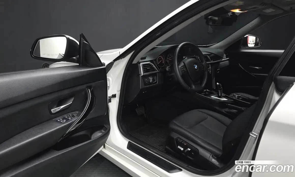 BMW 3 серия 2018 2.0 автомат (гидро), фото 13
