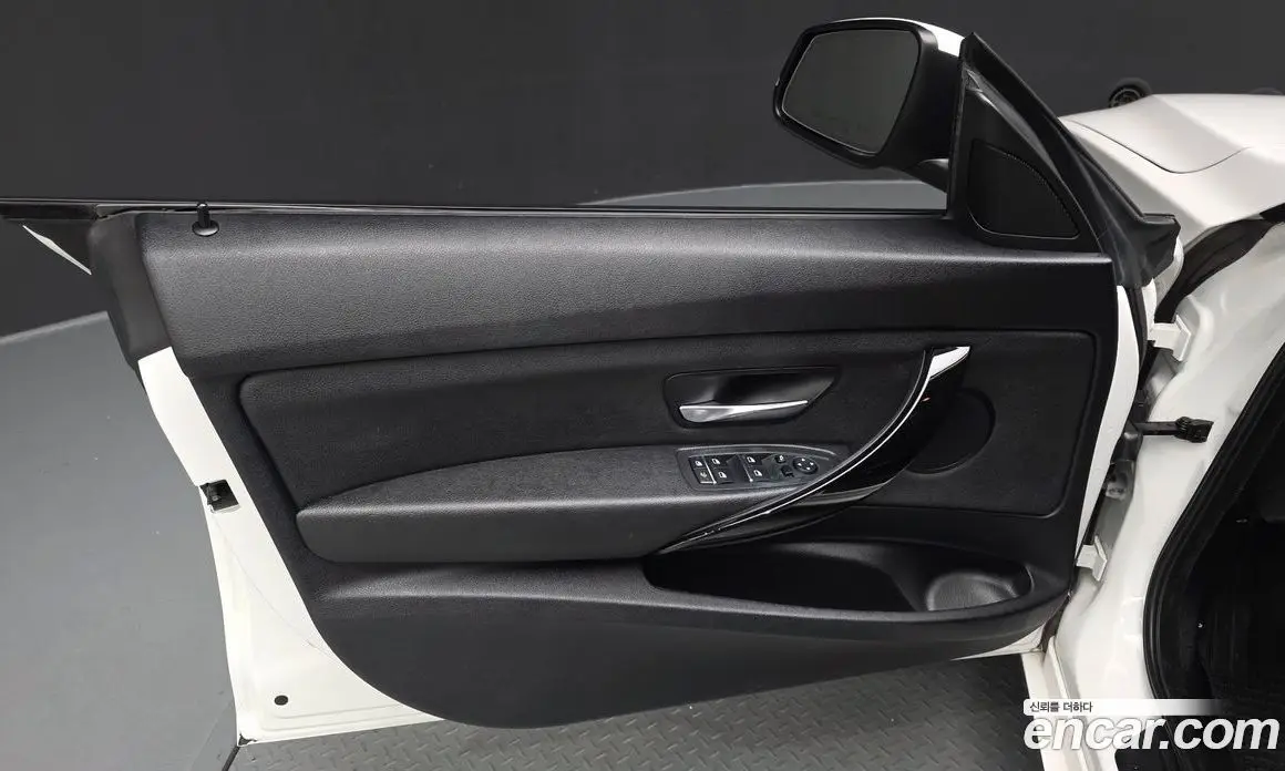 BMW 3 серия 2018 2.0 автомат (гидро), фото 14