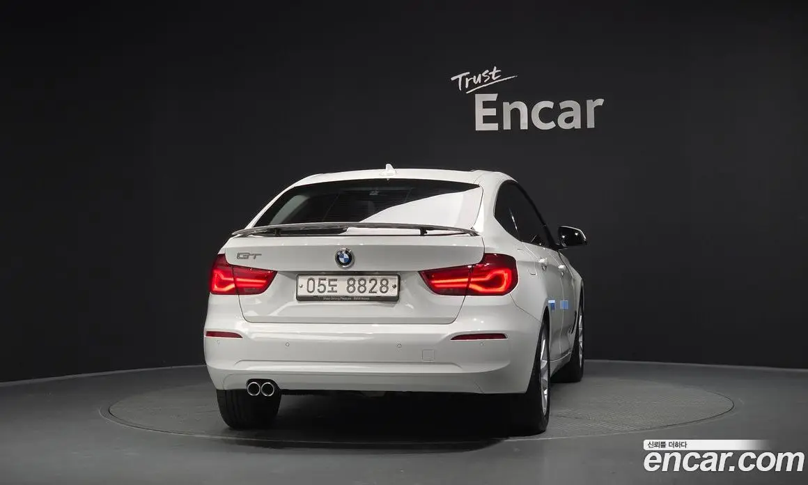 BMW 3 серия 2018 2.0 автомат (гидро), фото 4