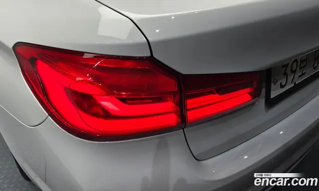 BMW 5 серия 2018 2.0 автомат (гидро), миниатюра 9 BMW 5 серия 2018 2.0 автомат (гидро), миниатюра 9