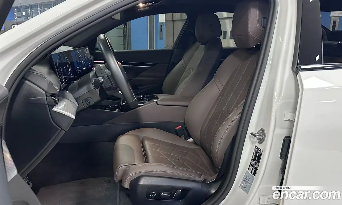 BMW 5 серия 2024 2.0 автомат (гидро), фото 10