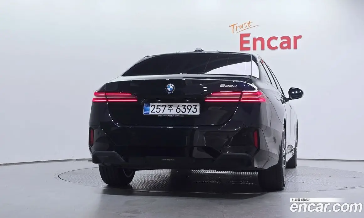 BMW 5 серия 2025 2.0 автомат (гидро), фото 4