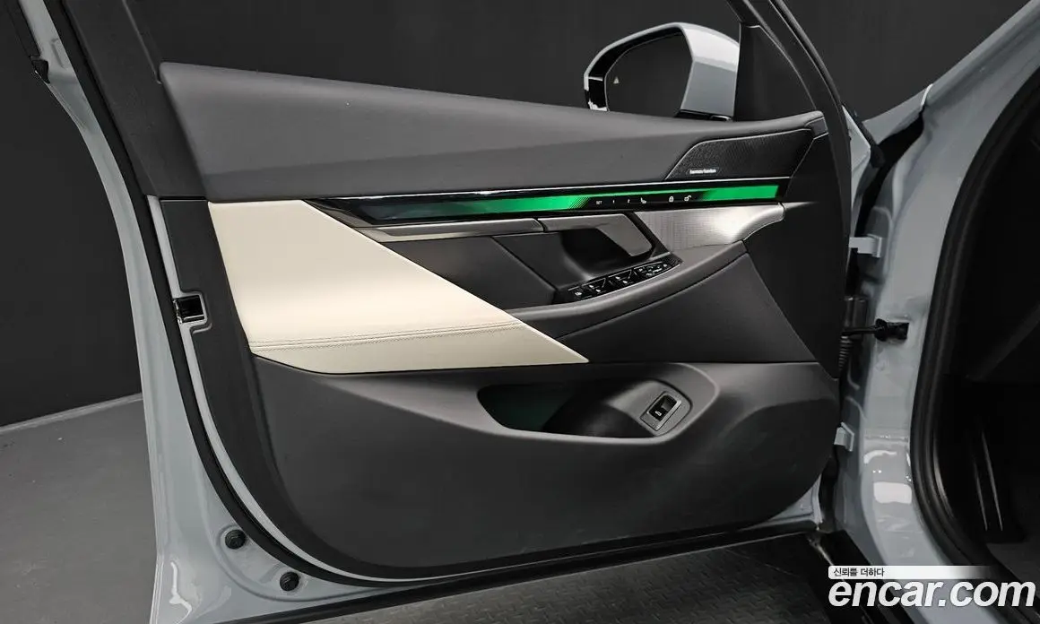 BMW 5 серия 2025 2.0 автомат (гидро), фото 14