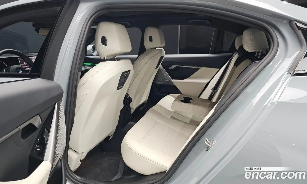 BMW 5 серия 2025 2.0 автомат (гидро), фото 18