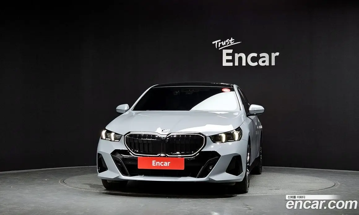 BMW 5 серия 2025 2.0 автомат (гидро), фото 3