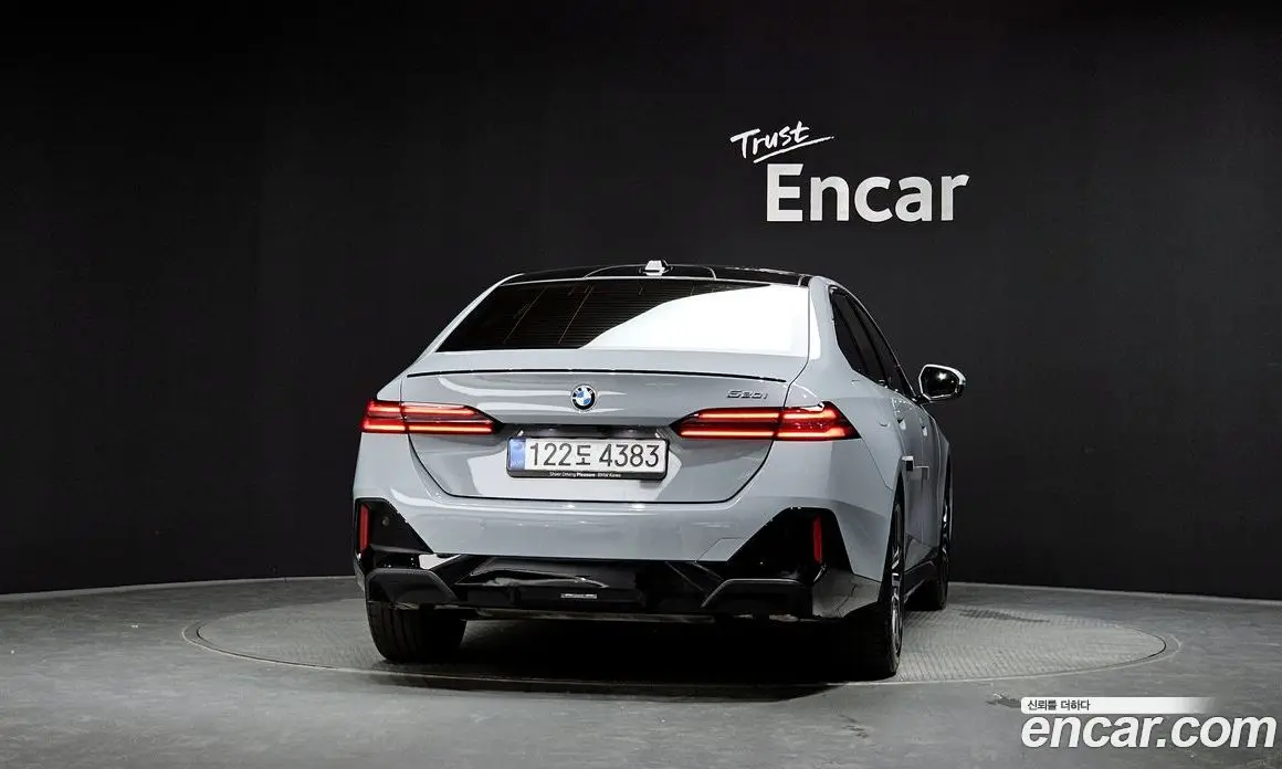BMW 5 серия 2025 2.0 автомат (гидро), фото 4