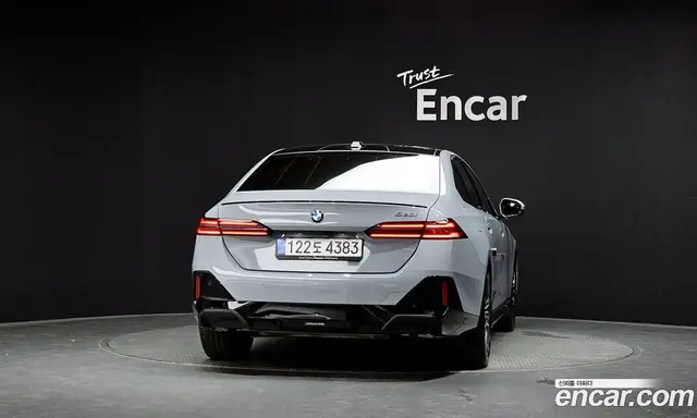 BMW 5 серия 2025 2.0 автомат (гидро), миниатюра 4