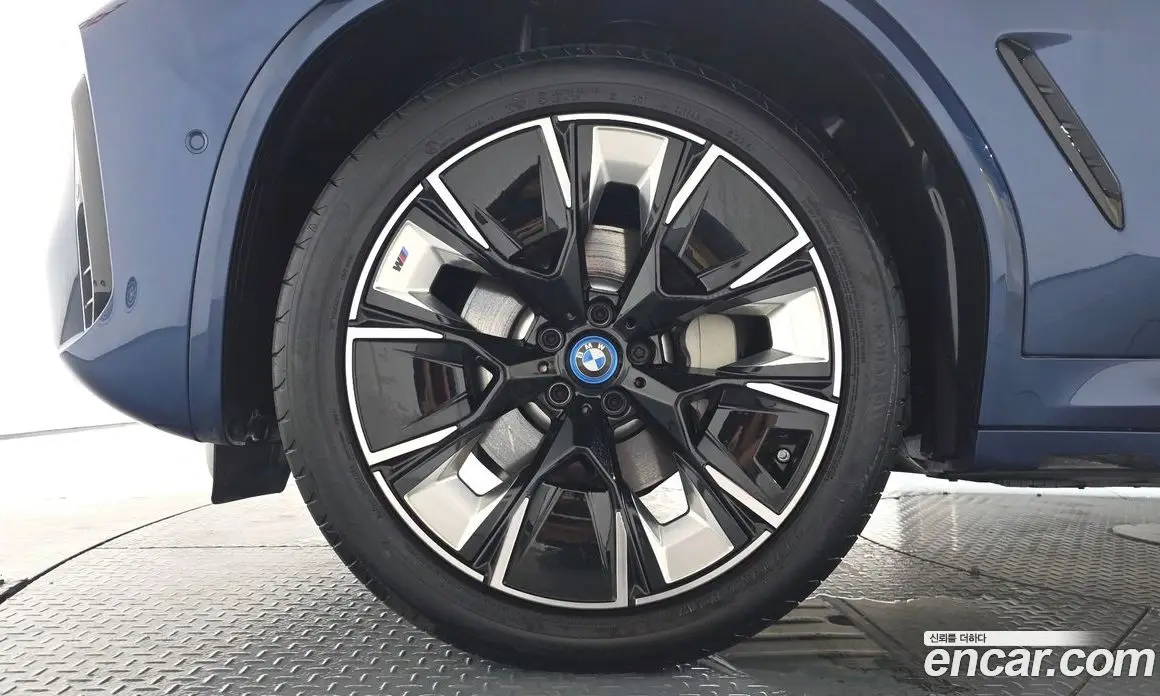 BMW iX3 2025 0.2 автомат (гидро), фото 4 BMW iX3 2025 0.2 автомат (гидро), фото 4
