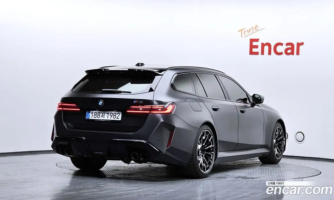 BMW M5 2025 4.4 автомат (гидро), фото 2 BMW M5 2025 4.4 автомат (гидро), фото 2