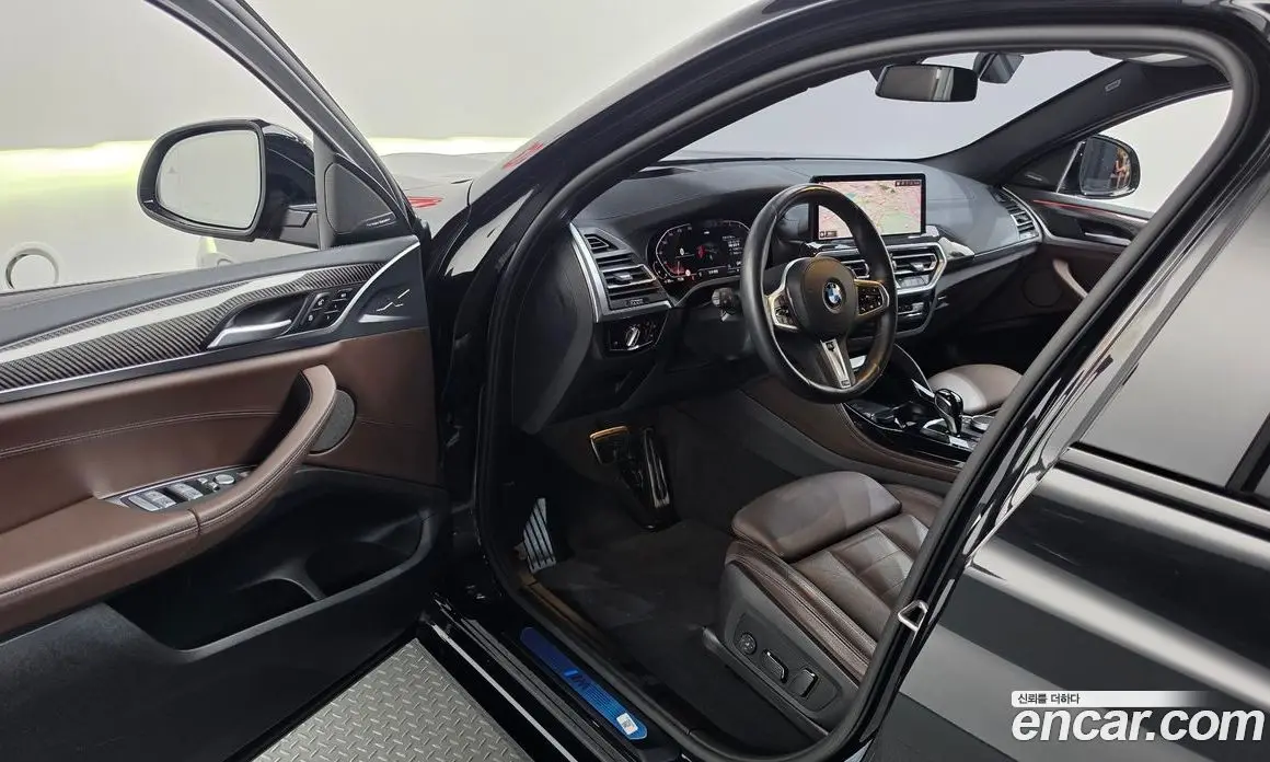 BMW X4 2024 2.0 автомат (гидро), фото 13
