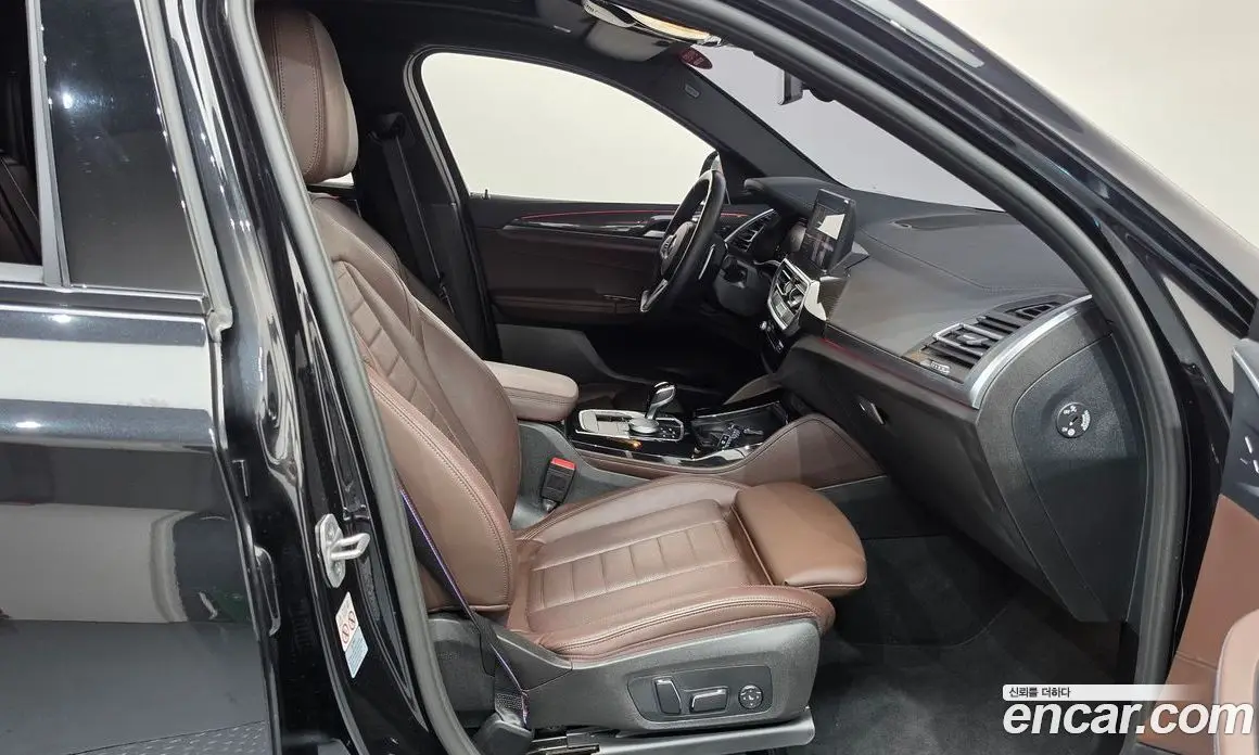 BMW X4 2024 2.0 автомат (гидро), фото 16