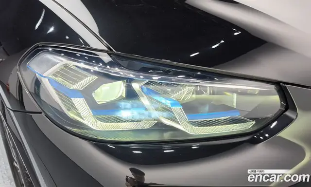 BMW X4 2024 2.0 автомат (гидро), миниатюра 8