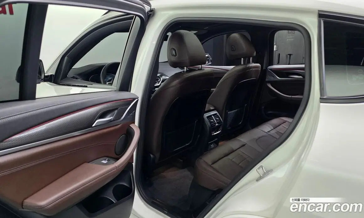 BMW X4 2025 2.0 автомат (гидро), фото 15
