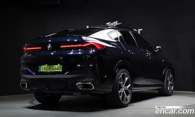 BMW X6 2024 3.0 автомат (гидро), миниатюра 2