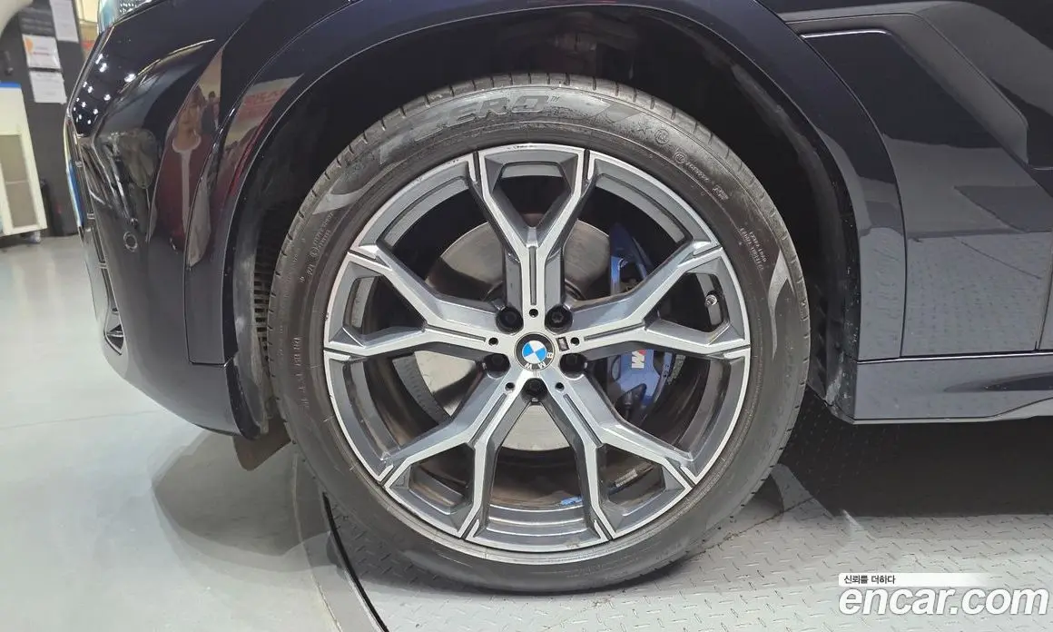 BMW X6 2024 3.0 автомат (гидро), фото 5